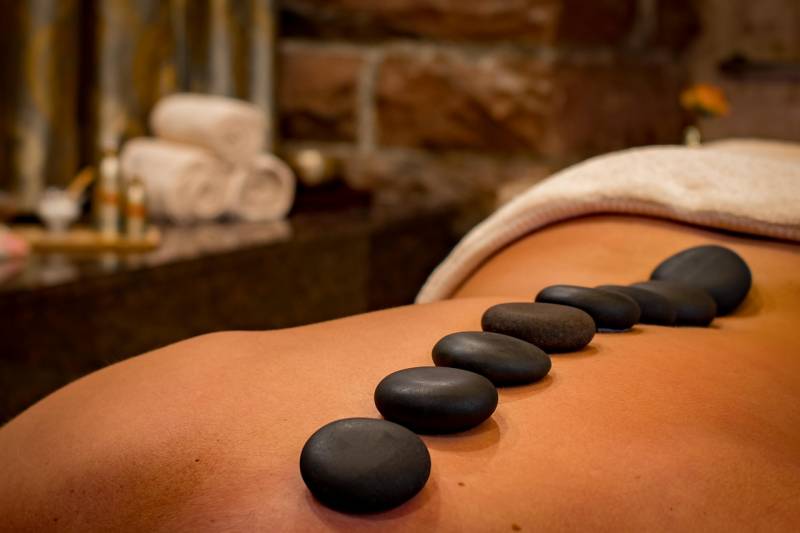 Massage Ayurvédique en institut pour un soin en duo ou en solo à Vienne